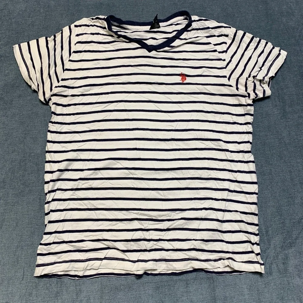 U.S. Polo Assn. T Shirt Mens Medium White Navy Striped V-Neck Short Sleeve Logo